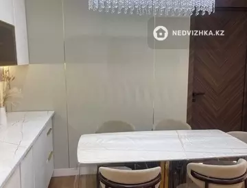 2-комнатная квартира, этаж 3 из 9, 72 м², миниатюра 6