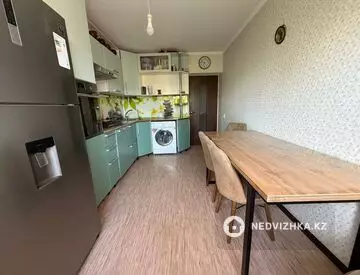 3-комнатная квартира, этаж 3 из 5, 81 м²