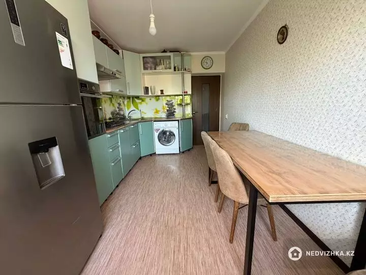 3-комнатная квартира, этаж 3 из 5, 81 м², 4-фотосурет