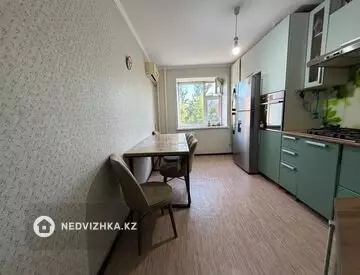3-комнатная квартира, этаж 3 из 5, 81 м²