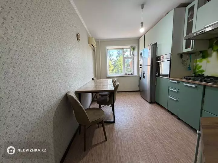 3-комнатная квартира, этаж 3 из 5, 81 м², 5-фотосурет