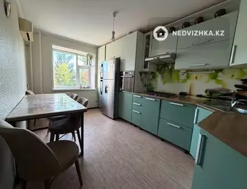 3-комнатная квартира, этаж 3 из 5, 81 м², миниатюра 6