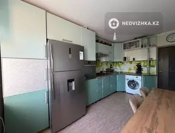 3-комнатная квартира, этаж 3 из 5, 81 м², миниатюра 10