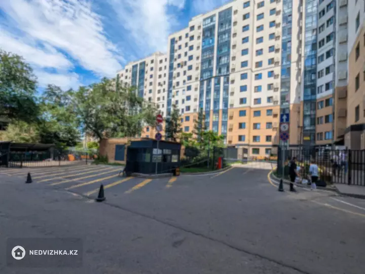 3-комнатная квартира, этаж 3 из 13, 74 м²