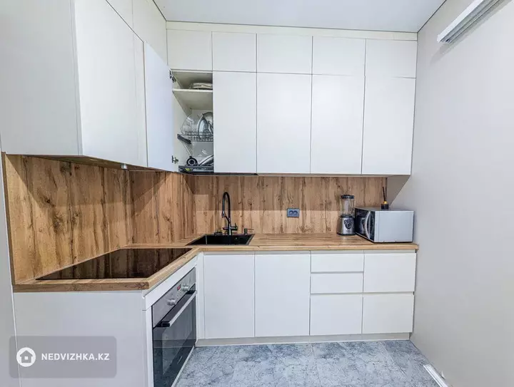 3-комнатная квартира, этаж 3 из 13, 74 м², фотография 5
