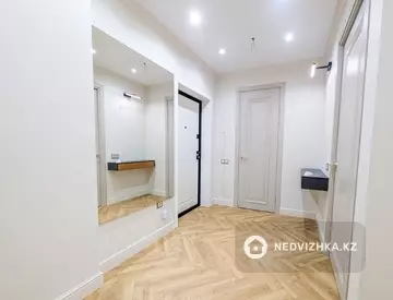 1-комнатная квартира, этаж 11 из 12, 54 м², миниатюра 3