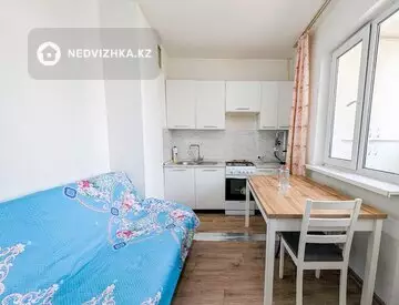 1-комнатная квартира, этаж 3 из 9, 44 м², миниатюра 2