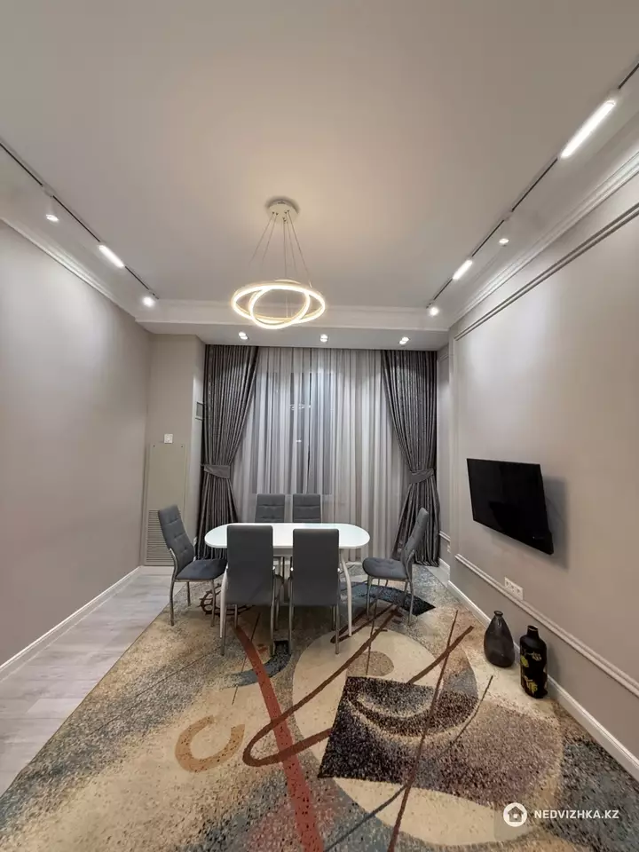 3-комнатная квартира, этаж 1 из 7, 110 м², На длительный срок