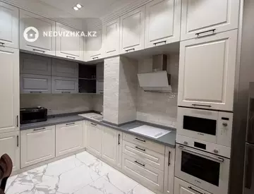 3-комнатная квартира, этаж 1 из 7, 110 м², На длительный срок, миниатюра 2