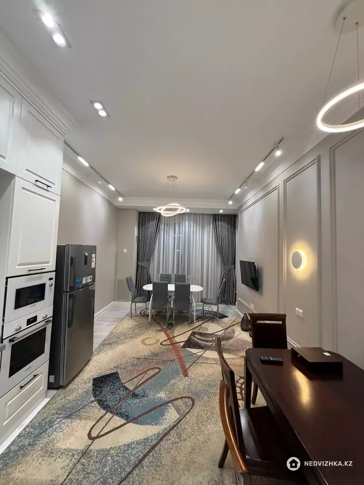 3-комнатная квартира, этаж 1 из 7, 110 м², На длительный срок, фотография 3