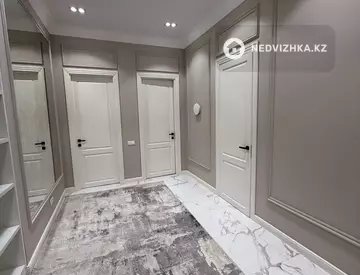 3-комнатная квартира, этаж 1 из 7, 110 м², На длительный срок, миниатюра 9