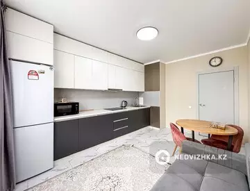 2-комнатная квартира, этаж 7 из 10, 70 м², миниатюра 7