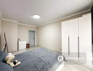 2-комнатная квартира, этаж 7 из 10, 70 м², миниатюра 2