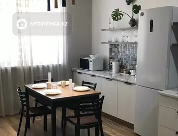 1-комнатная квартира, этаж 10 из 12, 50 м², Посуточно, миниатюра 7