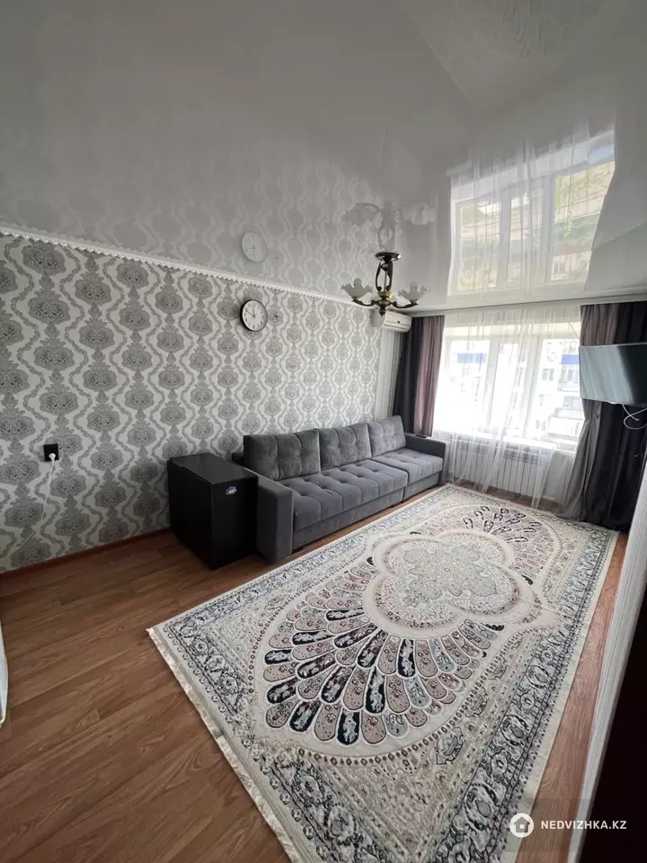 2-комнатная квартира, этаж 4 из 5, 48 м², фотография 3