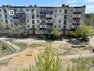 2-комнатная квартира, этаж 4 из 5, 48 м²