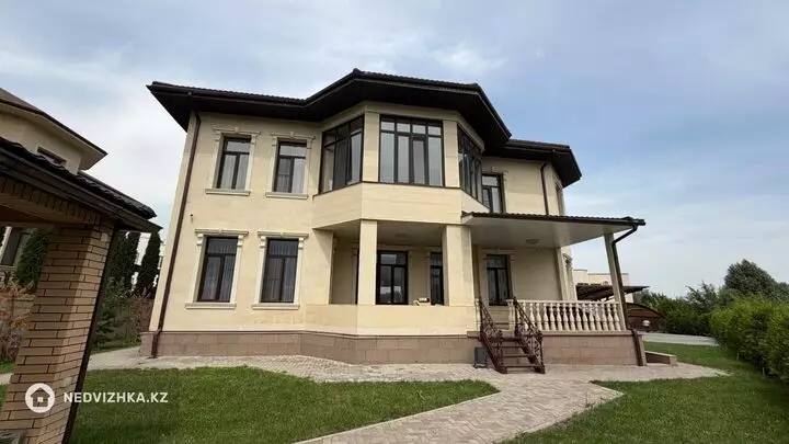 9-комнатный дом, 10 соток, 575 м², фотография 2