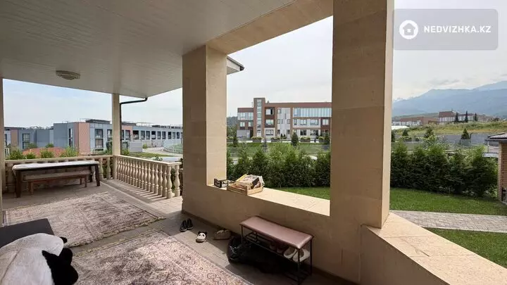 9-комнатный дом, 10 соток, 575 м², фотография 4