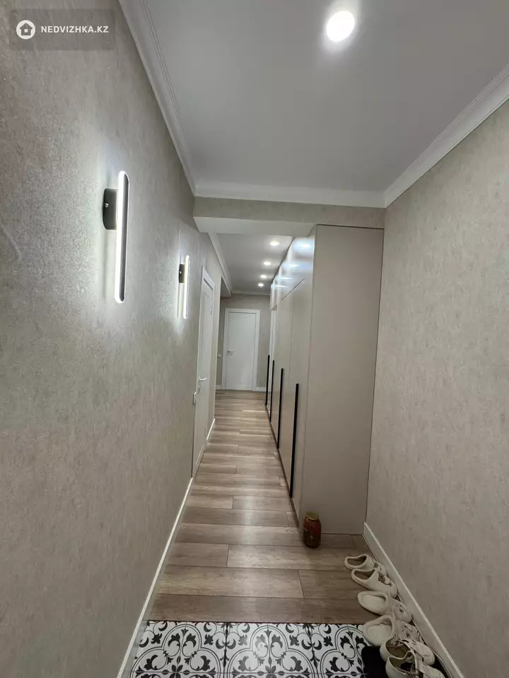 2-комнатная квартира, этаж 8 из 10, 75 м², фотография 3