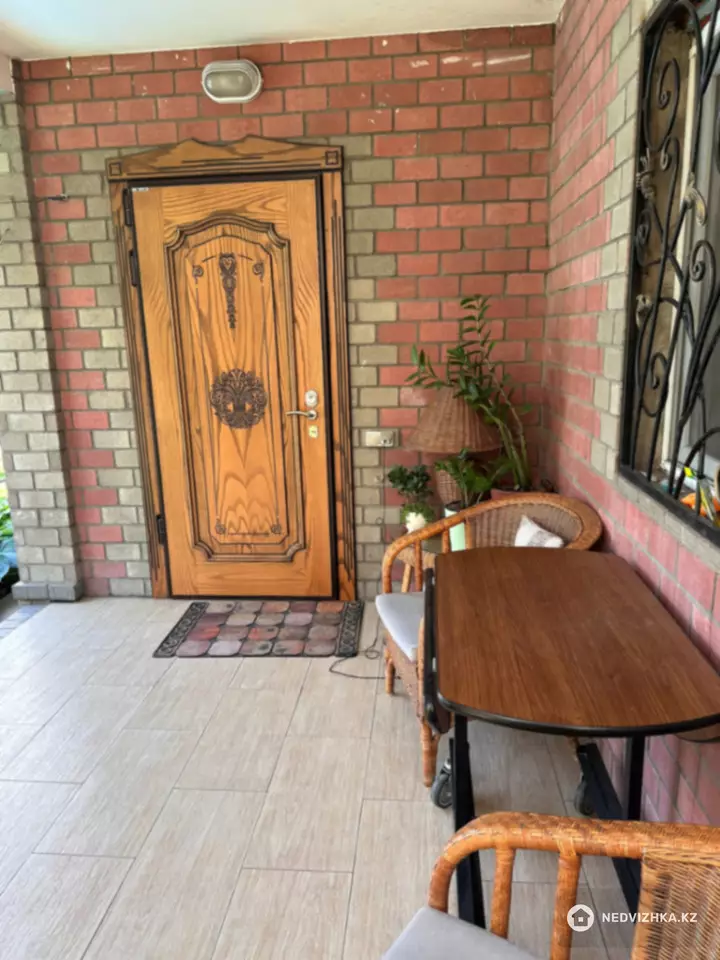 4-комнатный дом, 4 соток, 140 м², фотография 2
