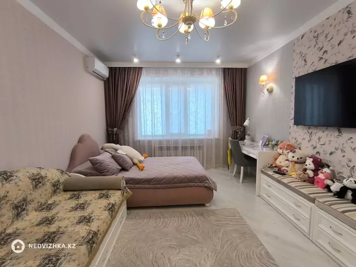 5-комнатная квартира, этаж 3 из 4, 132 м², фотография 5