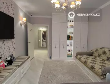 5-комнатная квартира, этаж 3 из 4, 132 м², миниатюра 7