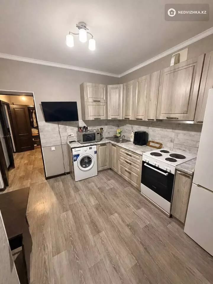 1-комнатная квартира, этаж 9 из 9, 36 м², фотография 3