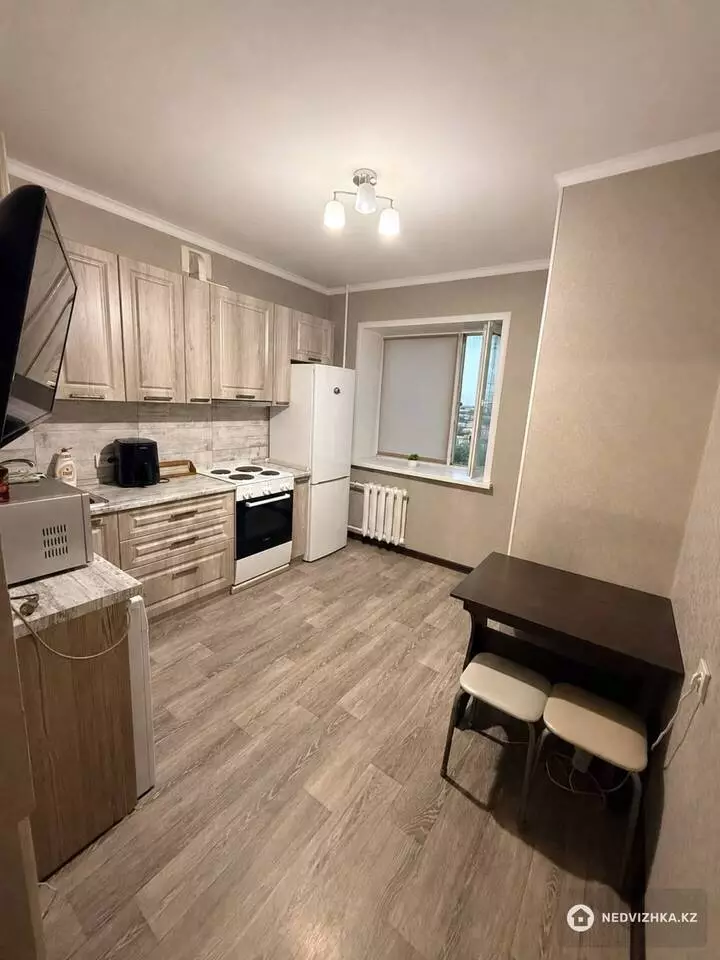 1-комнатная квартира, этаж 9 из 9, 36 м², фотография 4