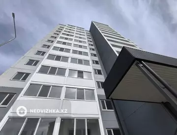 1-комнатная квартира, этаж 1 из 12, 36 м², миниатюра 2