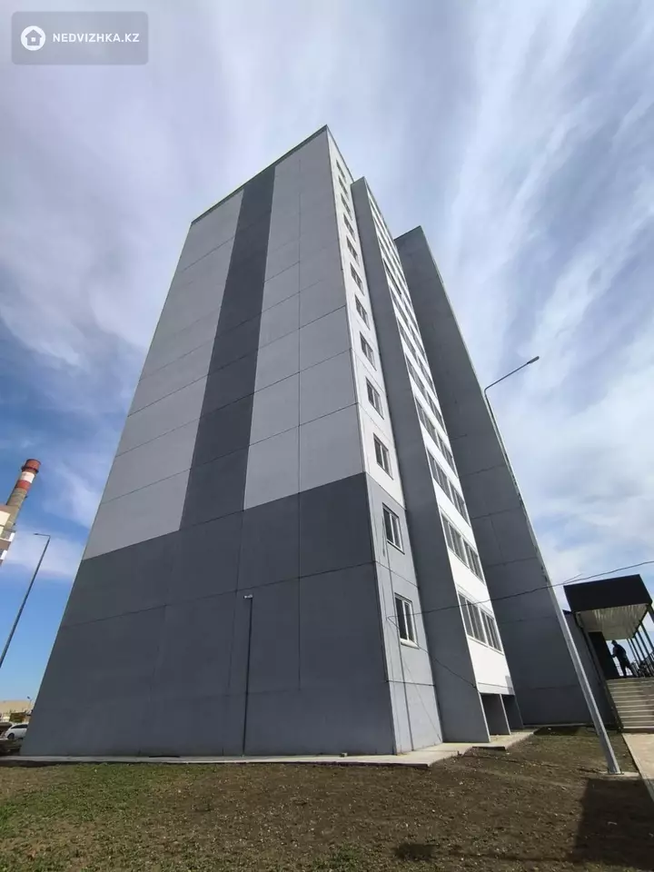 1-комнатная квартира, этаж 1 из 12, 36 м²