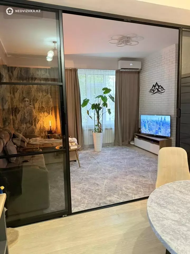 2-комнатная квартира, этаж 1 из 3, 70 м², фотография 3