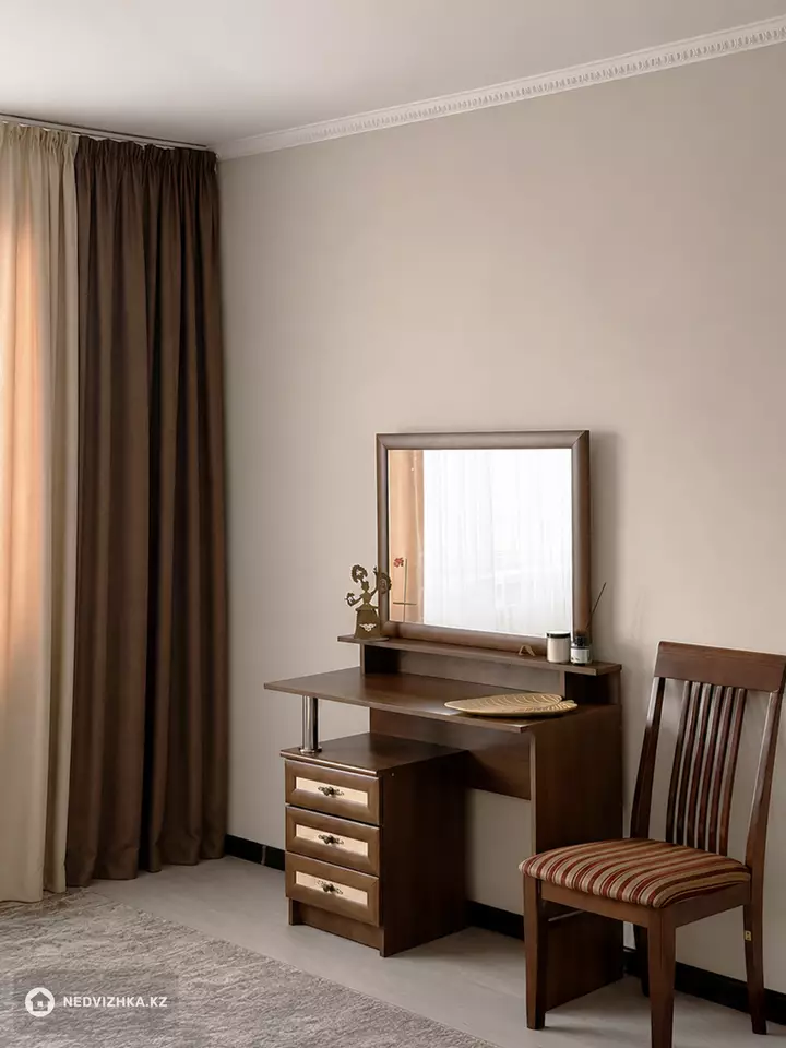 1-комнатная квартира, этаж 9 из 10, 47 м², фотография 2