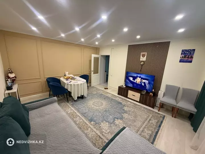 4-комнатная квартира, этаж 1 из 9, 95 м², фотография 2