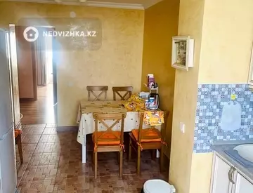 3-комнатная квартира, этаж 2 из 5, 80 м²