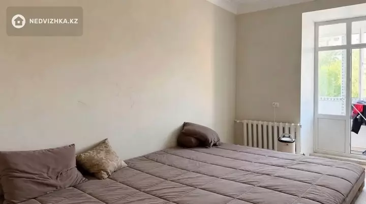 2-комнатная квартира, этаж 3 из 3, 53 м², фотография 2