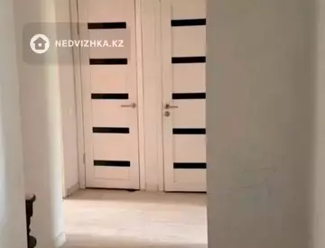 2-комнатная квартира, этаж 3 из 3, 53 м²