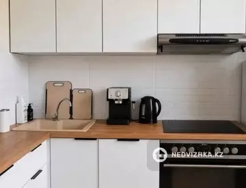 2-комнатная квартира, этаж 3 из 3, 53 м²