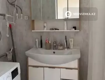 2-комнатная квартира, этаж 3 из 3, 53 м², миниатюра 6