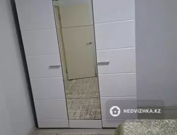 2-комнатная квартира, этаж 8 из 12, 55 м², На длительный срок