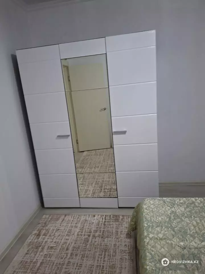2-комнатная квартира, этаж 8 из 12, 55 м², На длительный срок, фотография 4