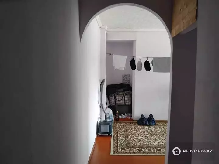 1-комнатная квартира, этаж 1 из 2, 29 м², фотография 4