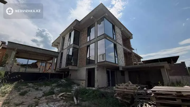 6-комнатный дом, 8 соток, 410 м², фотография 3