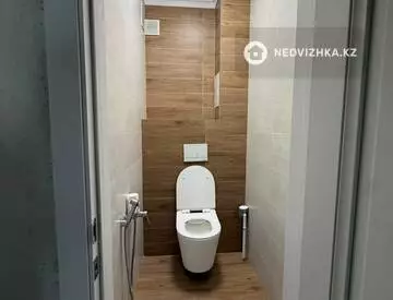 2-комнатная квартира, этаж 5 из 10, 65 м², миниатюра 12