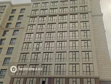1-комнатная квартира, этаж 2 из 12, 38 м², миниатюра 1