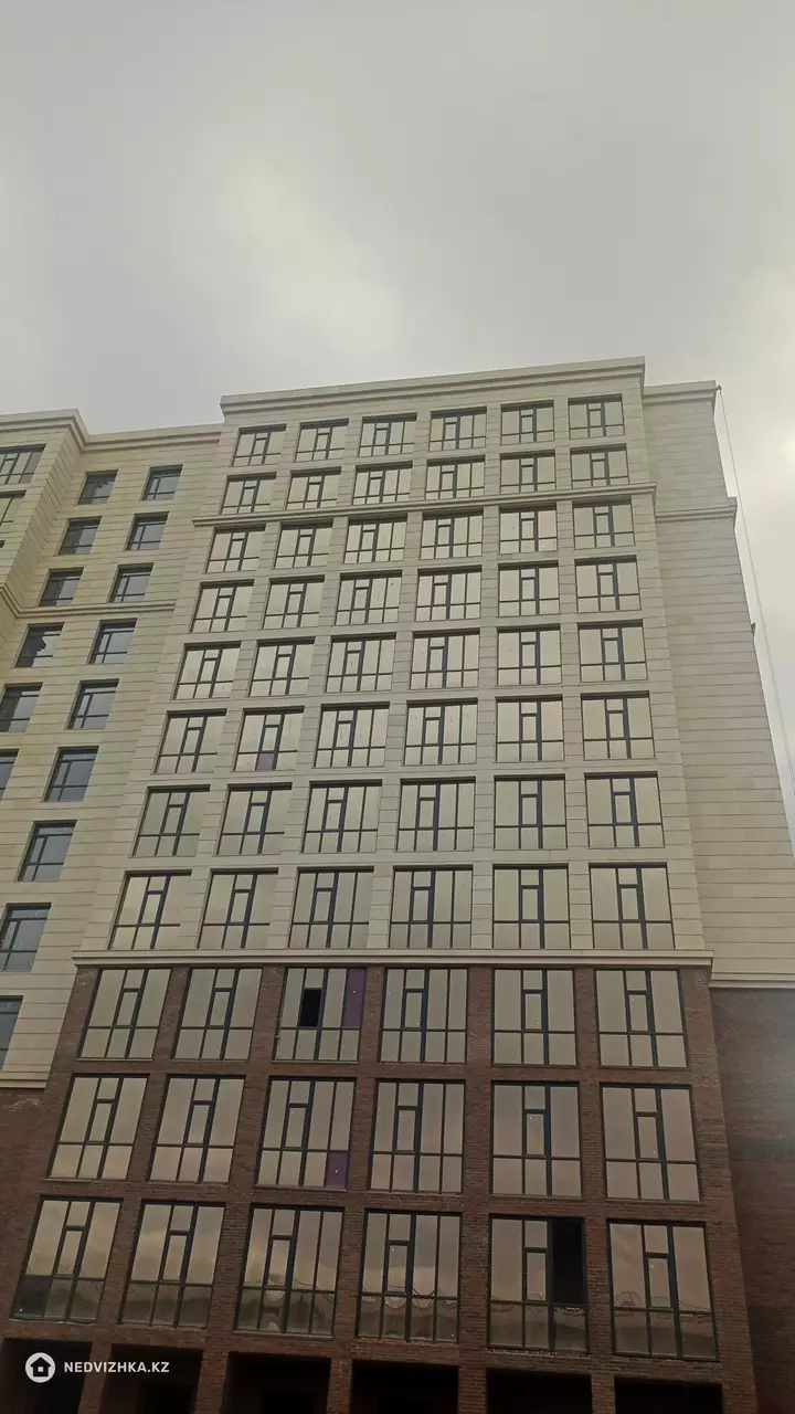 1-комнатная квартира, этаж 2 из 12, 38 м²