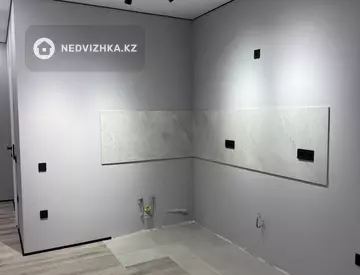 1-комнатная квартира, этаж 6 из 9, 36 м², миниатюра 2