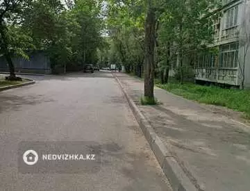 2-комнатная квартира, этаж 1 из 5, 55 м², миниатюра 2