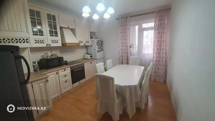 3-комнатная квартира, этаж 3 из 7, 98 м², фотография 4
