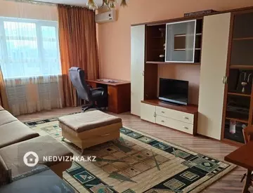 2-комнатная квартира, этаж 13 из 15, 84 м², миниатюра 1
