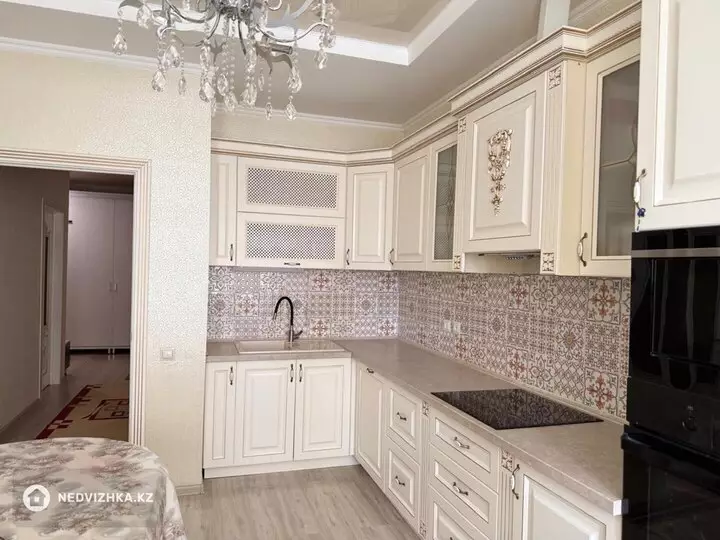 2-комнатная квартира, этаж 5 из 18, 98 м²